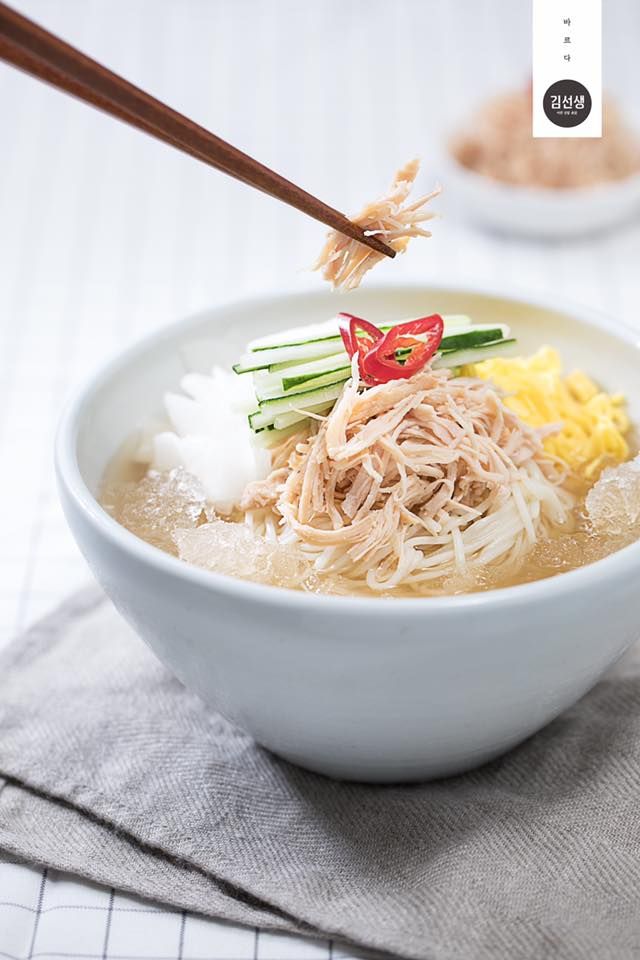 바르다김선생 닭가슴살냉국수